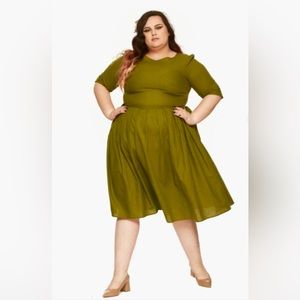 EUC Loud Bodies Olympe Dress in Kale Linen, L